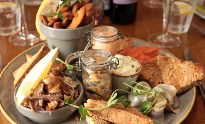 Dining at the Erskine Arms